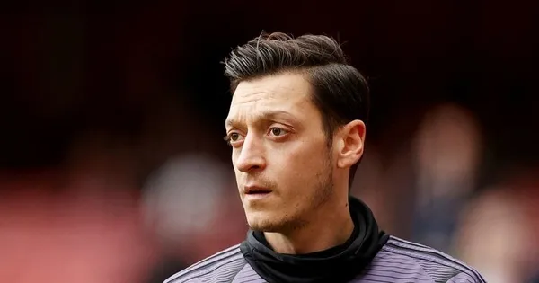 Mesut Özil’in menajeri duyurdu: Fenerbahçe...