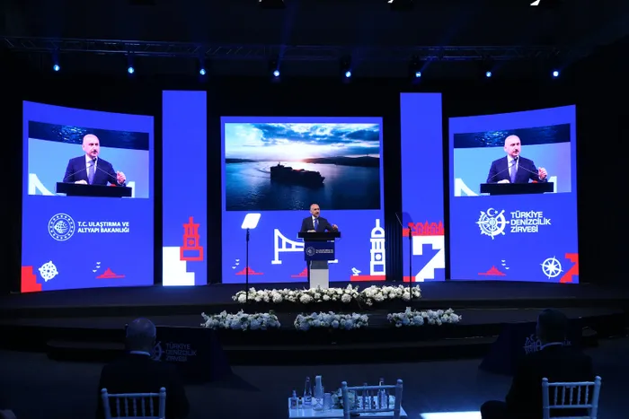 Ulaştırma ve Altyapı Bakanı Adil Karaismailoğlu’ndan Kanal İstanbul açıklaması: Yeni bir çağın kapısını aralıyoruz