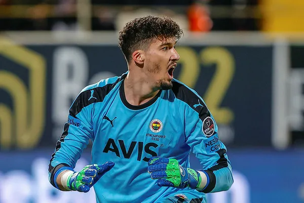 1647787273129.jpg Fenerbahçe geriden gelerek Konyaspor'u yendi! MAÇ SONUCU I Fenerbahçe Konyaspor 2-1 - 6