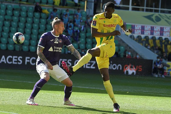 Galatasaray için bomba iddia: Coulibaly Aslan olabilir