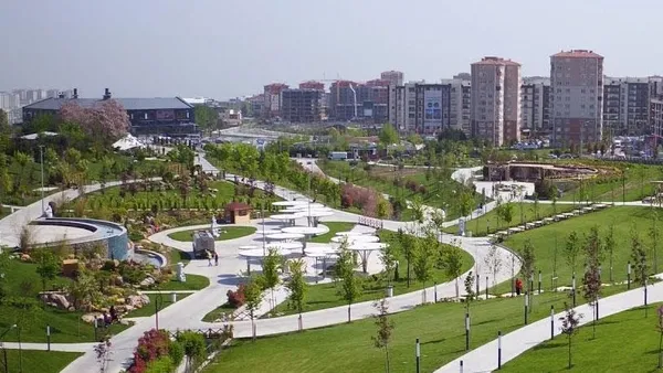 Ekrem İmamoğlu hayali söyleşi yapıyor: Gerçekten büyük tiyatrocu