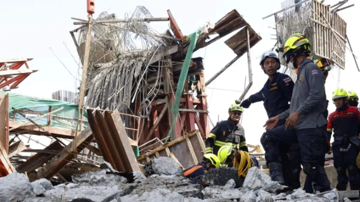 Tayland'da köprü inşaatı çöktü: 7 ölü, 30 yaralı