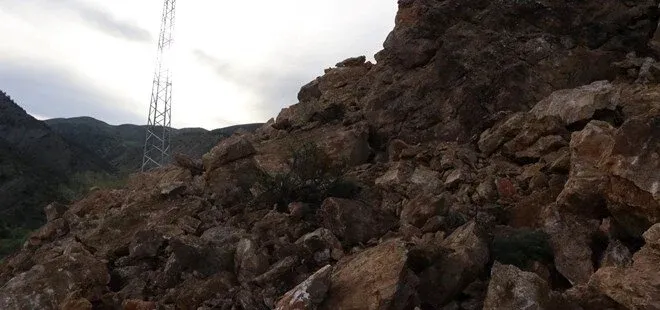 Dev kayalar yolu ulaşıma kapandı