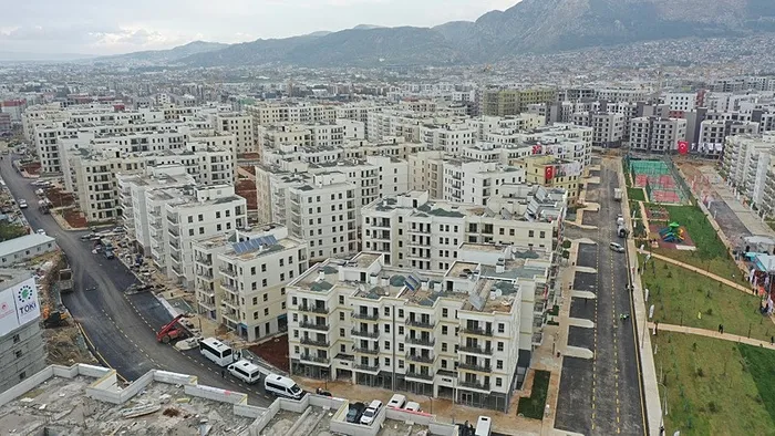 CHP’li eski milletvekilinden asrın inşasına övgü yağmuru: Gerçekleri konuşmak lazım