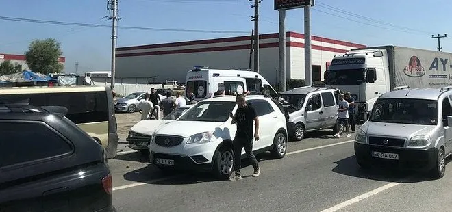 Sakarya D-100'de zincirleme kaza! Trafik kilitlendi