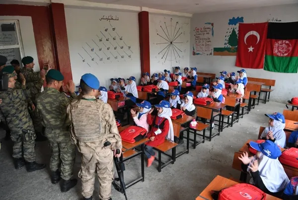 "Türkiye neden Afganistan’da?" sorusunun yanıtı! MSB fotoğrafları paylaştı - 4