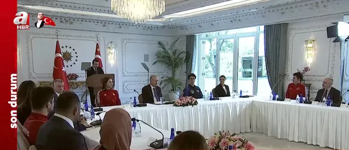 Başkan Erdoğan'dan gençlerle buluşma toplantısında önemli açıklamalar: Tarihimizin kırılma noktası 19 Mayıs - 2