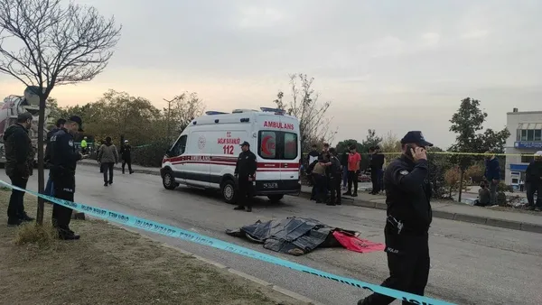 bursada-14-yasindaki-cocuk-beton-mikserinin-altinda-kalarak-feci-sekilde-can-verdi-1667488930244.jpg Bursa’da 14 yaşındaki çocuk beton mikserinin altında kalarak feci şekilde can verdi