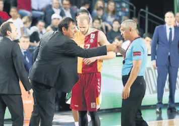 TBF’den Ergin Ataman’a ceza
