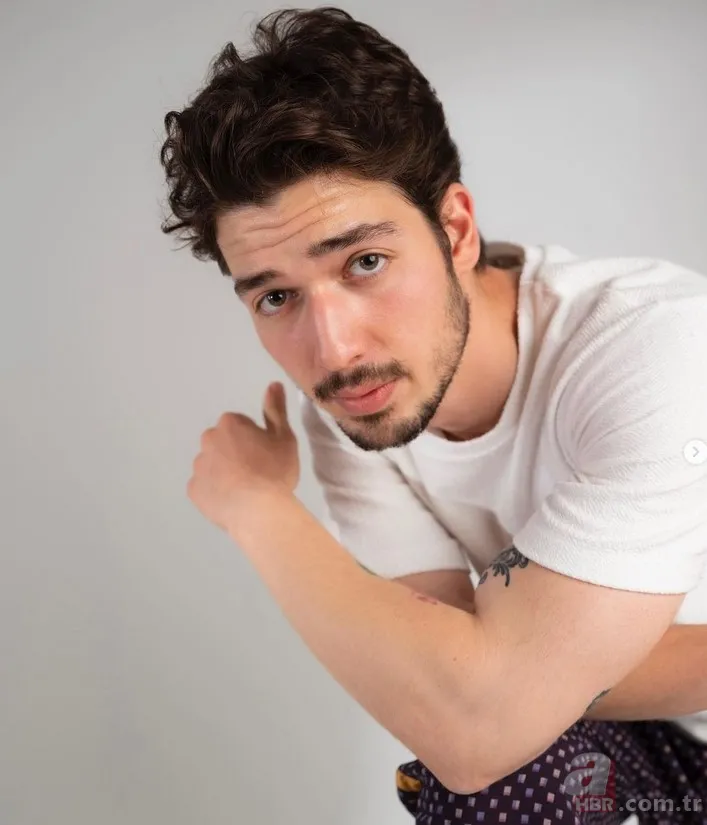 Bahar'ın Aziz Uras'ı yeni aşkıyla el ele görüntülendi! Demirhan Demircioğlu gönlünü bakın kime kaptırmış... 4