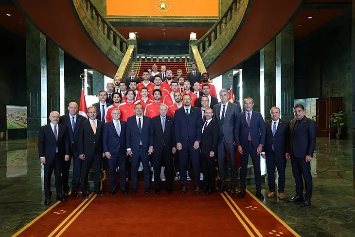 Başkan Erdoğan 12 Dev Adam'ı kabul etti