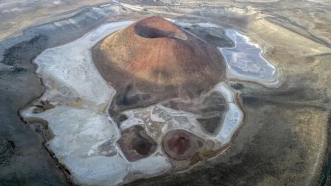 Konya’da bulunan Meke Gölü kuruyunca haritadan silinme noktasına geldi - 7