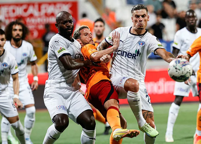 Kasımpaşa - Galatasaray maçında 5 gol! MAÇ SONUCU ÖZET: 2-3 - 10