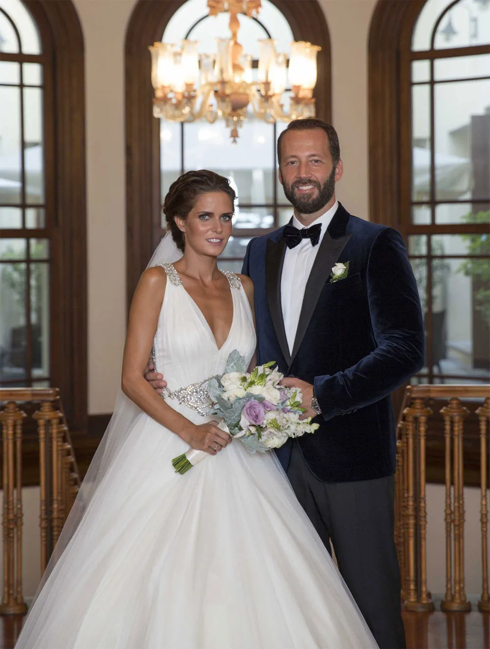 İpek Özkök bebeğini kucağına aldı - 1