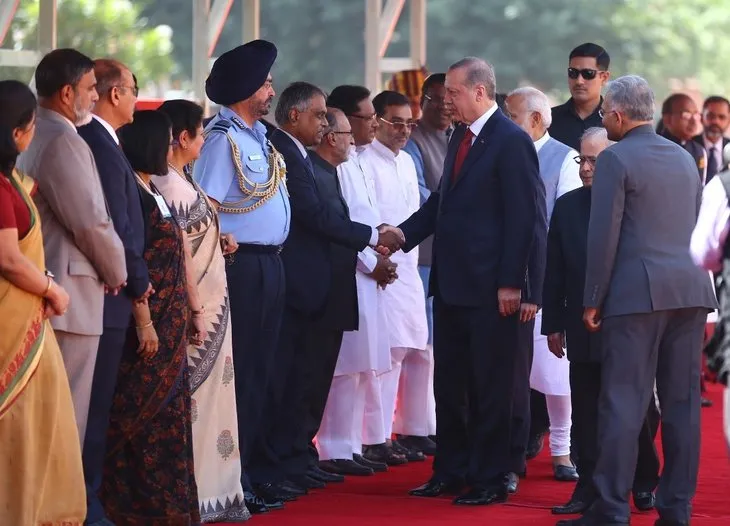 Erdoğan, Hindistan’da resmi törenle karşılandı