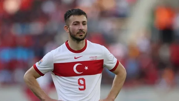 milli-yildiz-besiktasta-halil-dervisoglu-4-yil-siyah-beyazli-formayi-giyecek-1689350011013.jpg Milli yıldız Beşiktaş'ta! Halil Dervişoğlu 4 yıl siyah beyazlı formayı giyecek - 1