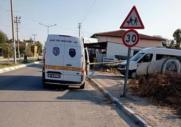 Eşiyle yolda karşılaştı! Parke taşıyla öldürdü