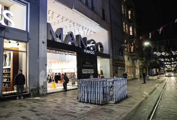 Son dakika: İstiklal Caddesi’ndeki hain saldırı sonrası dikkat çeken detay: Gece yarısı hepsi kaldırıldı