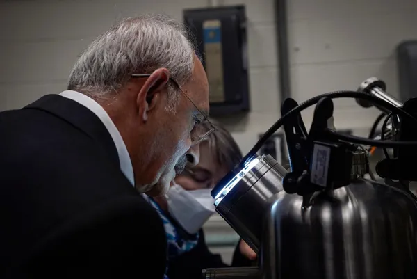 chp-lideri-kemal-kilicdaroglu-fetocu-serif-ali-tekalan-ile-okulda-mi-gorustu-kilicdaroglunun-abddeki-kayip-8-s-1665721063468.jpg CHP Lideri Kemal Kılıçdaroğlu FETÖ'cü Şerif Ali Tekalan ile okulda mı görüştü? Kılıçdaroğlu'nun ABD'deki kayıp 8 saati... - 1