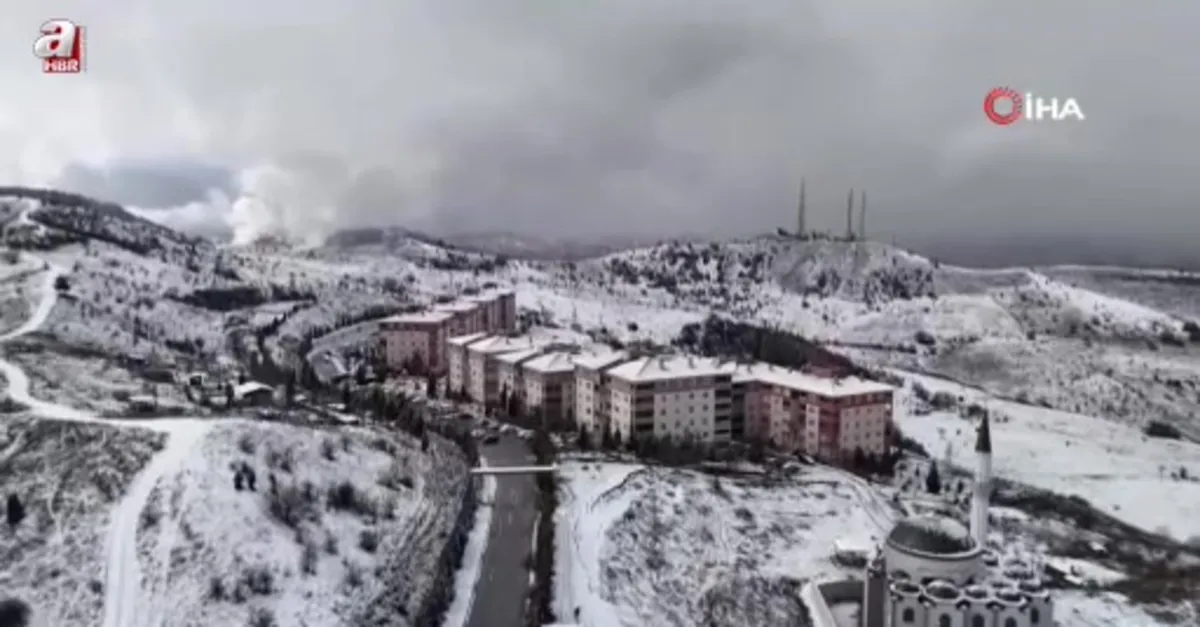Kar yağışı sonrası kent siyah beyaz oldu