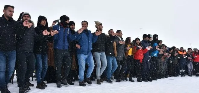 Hakkari’de 2 bin 800 rakımda kar festivali