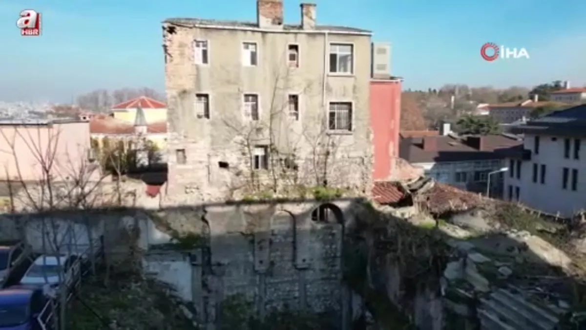 Bin 600 yıllık bina görenleri şaşırtıyor