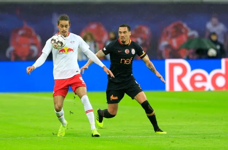 Fatih Terim hemen yanına gitti! RB Leipzig - Galatasaray maçına damga vuran an...