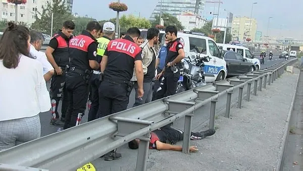 E-5'te feci kaza! Yaralı polisler var... - 1