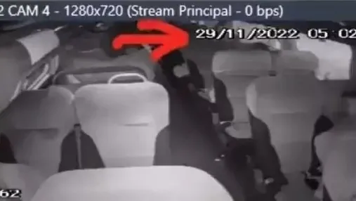 sosyal-medya-fenomenine-otobus-yolculugu-eziyet-oldu-sebepsiz-yere-suratina-kesik-atildi-agzindan-kulagina-kad-1670418509497.jpg Sosyal medya fenomenine otobüs yolculuğu eziyet oldu! Sebepsiz yere suratına KESİK ATILDI! Ağzından kulağına kadar dikiş atıldı - 1