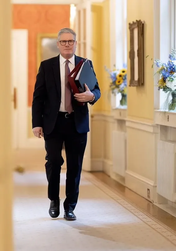 yuksek-tarifeler-yolda-trumptan-abye-abdyi-mahvetmek-icin-kuruldular-1740637292081.jpg İngiltere Başbakanı Keir Starmer (Daily Mail)