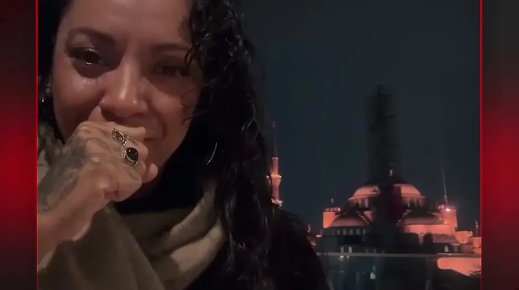 EZAN SESİ KALBİNE DOKUNDU