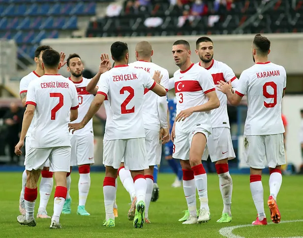 Türkiye İtalya maçı saat kaçta? EURO 2020 milli maç hangi kanalda, şifreli mi, şifresiz mi? Canlı yayın bilgileri!