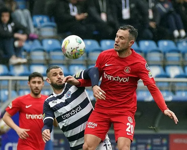 İstanbul derbisinde kazanan yok! Kasımpaşa 1 - 1 Ümraniyespor MAÇ SONUCU