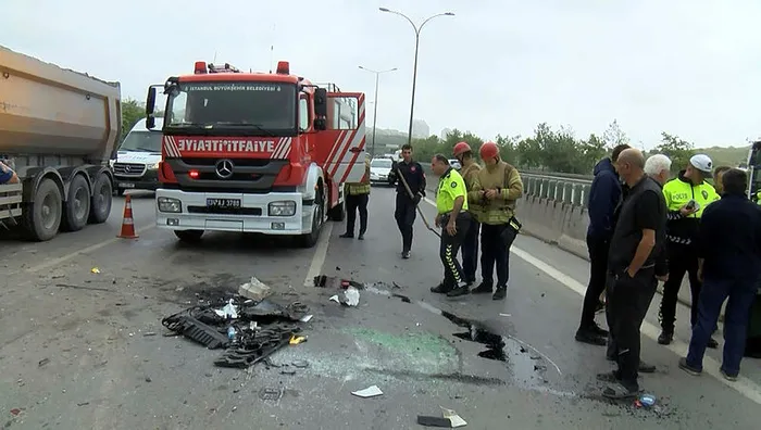 pendik-sabiha-gokcen-havalimani-yolunda-zincirleme-trafik-kazasi-2-yarali-1652884301439.jpg Pendik Sabiha Gökçen Havalimanı yolunda zincirleme trafik kazası: 2 yaralı - 1