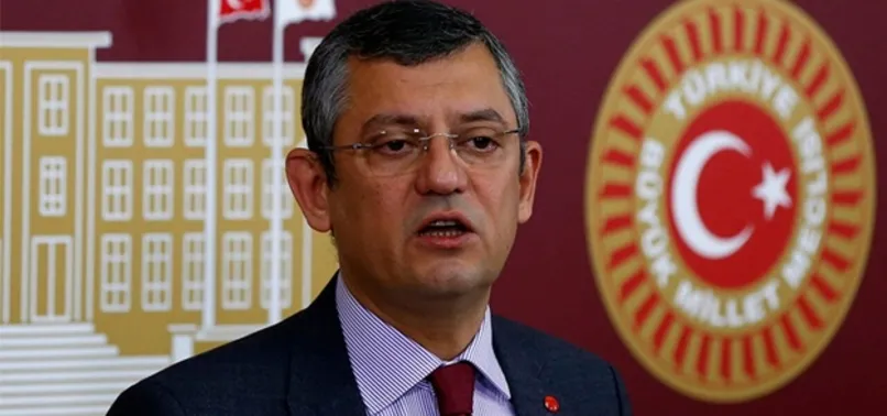 CHP, camilerden Çav Bella çalınmasına sevinen Banu Özdemir'e sahip çıktı