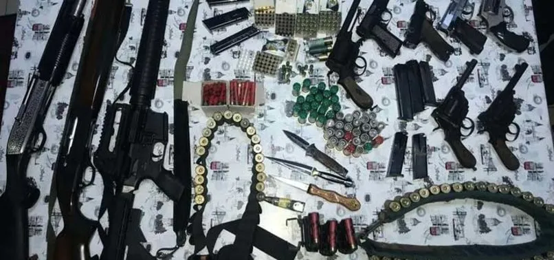 Konya’da düzenlenen operasyonda çok sayıda silah ele geçirildi