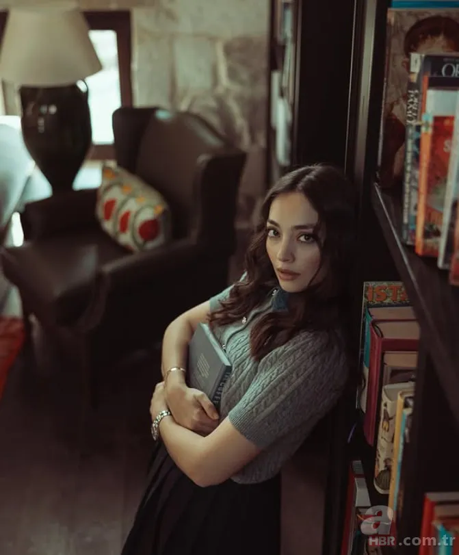 Oyuncu Zeynep Tuğçe Bayat’tan kalpleri ısıtan kare! Oğlu Atlas ilgi odağı oldu 4