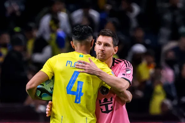 ronaldodan-yoksun-al-nassr-messinin-takimi-inter-miamiyi-farkli-gecti-talisca-sov-yapti-1706819833319.jpg Ronaldo'dan yoksun Al-Nassr, Messi'nin takımı Inter Miami'yi farklı geçti! Talisca şov yaptı