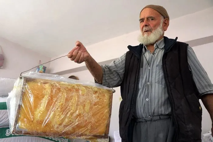 Bal peteğinde 'Allah' yazıyor - 1