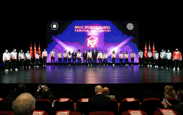 Son dakika: Başkan Erdoğan’dan Milli Sporcu Bursu Tanıtım Toplantısı’nda önemli açıklamalar