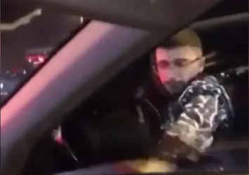 Arabada bebeği olan kadın sürücünün aracına saldırdı! Gözaltına alınan magandanın drift videoları ortaya çıktı