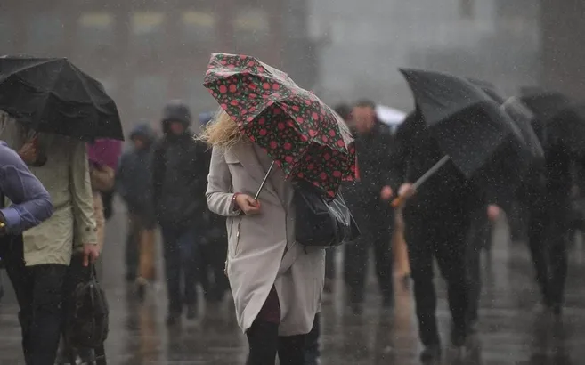 Meteoroloji’den kuvvetli yağış uyarısı: Sel, su baskını, yıldırım! İstanbullular bu saate dikkat: Bomba siklon riski var | İşte son hava durumu raporu