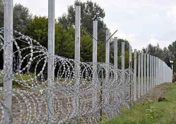 Avusturya, Macaristan sınırına tel örgü çekecek