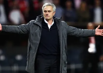 Mourinho Tottenham'ın yeni hocası oldu