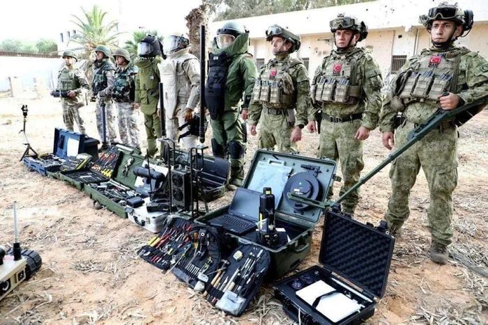 Son dakika: Libya’daki Türk askerinden ilk görüntü! Hafter’in tuzakladığı patlayıcılar temizlendi