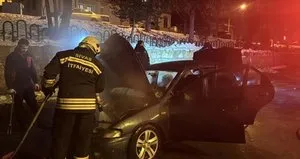 Sivas’ta seyir halindeki otomobil yandı