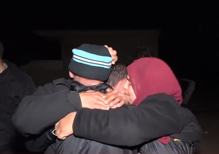 A Haber 12 yıllık hasreti sonlandırdı! Rejimin yıllarca mahkum ettiği genç ailesine işte böyle kavuştu