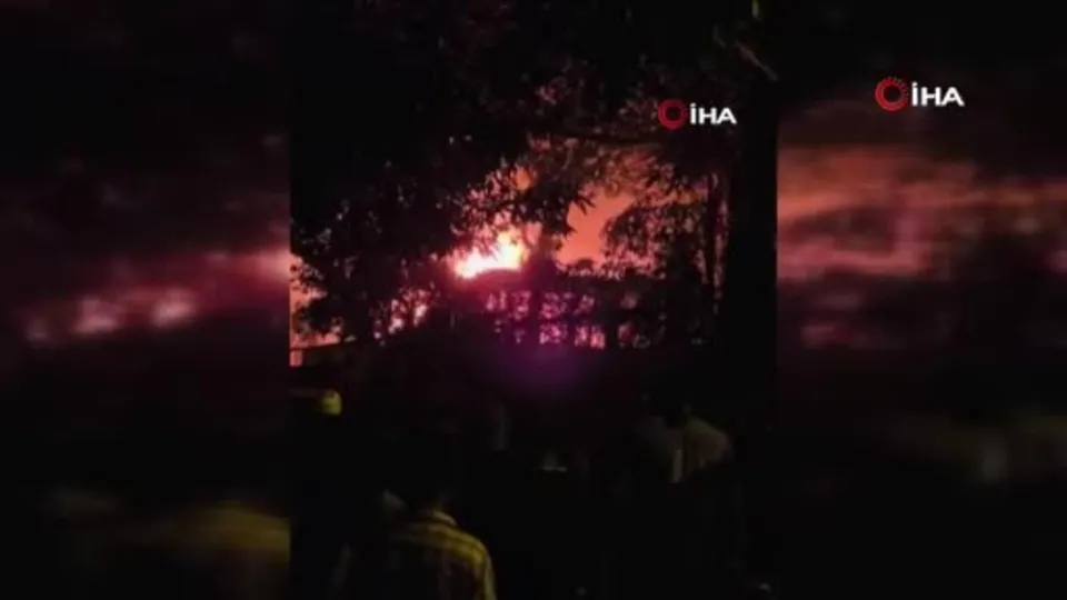 Sri Lanka’da protestocular Başbakan Ranil Wickremesinghe’nin evini ateşe verdi