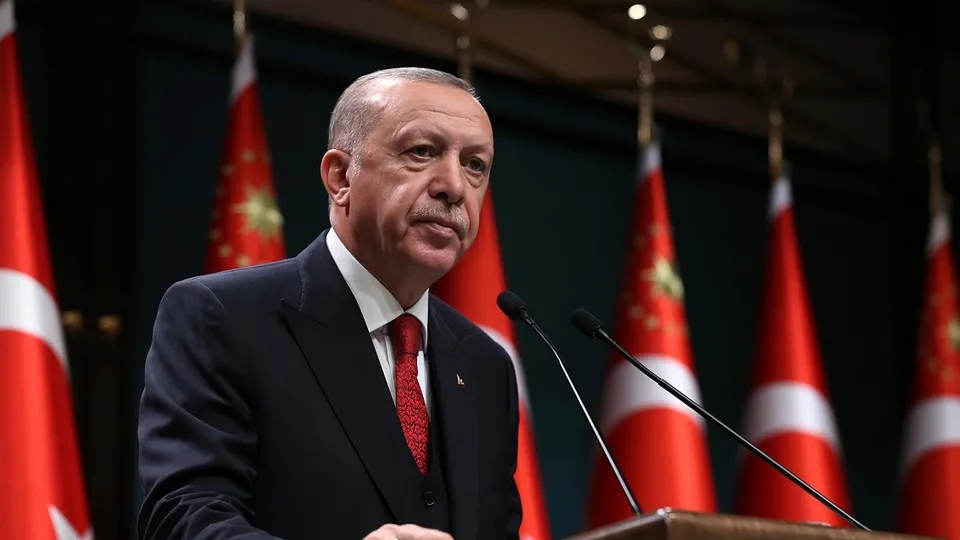 Başkan Erdoğan Kabine sonrası duyurdu: Gençlere vergisiz telefon, yeni Anayasa, ekonomide yol haritası...