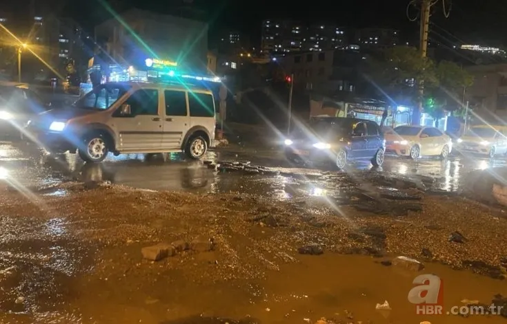 Birçok ili sel vurdu felaketten acı haber geldi! 2 kişi hayatını kaybetti! AFAD'dan yeni uyarı... 11